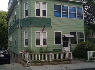 8 Rodney St, Worcester, MA 01605