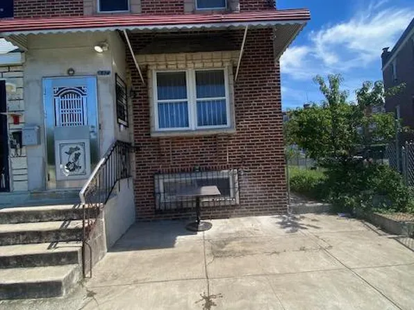 667 Garland St, Philadelphia, PA 19120