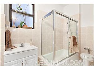 4th image of 306 W 100th St APT 26