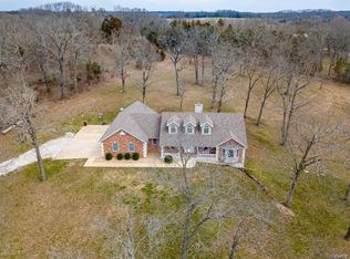 10806 Beaver Lake Dr, Festus, MO 63028