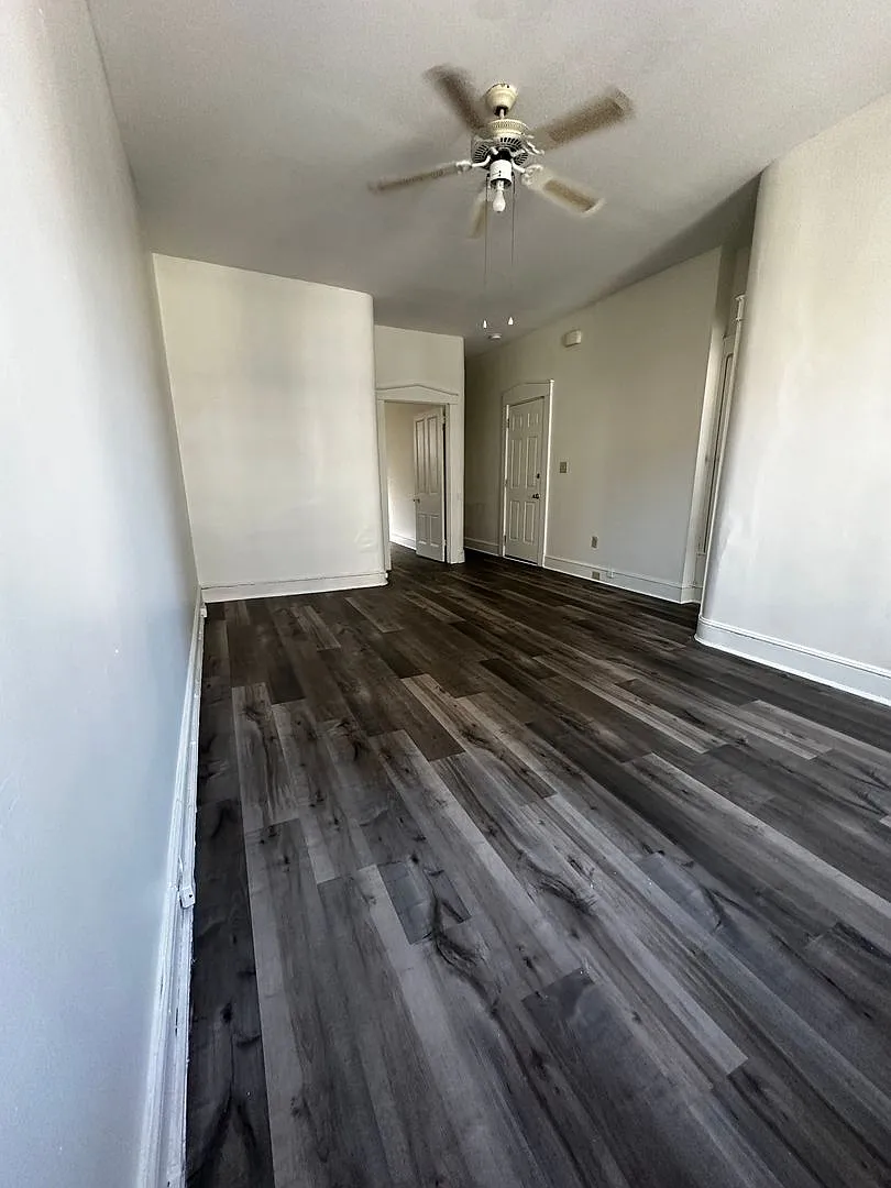 356 N. Queen St — Photo 1