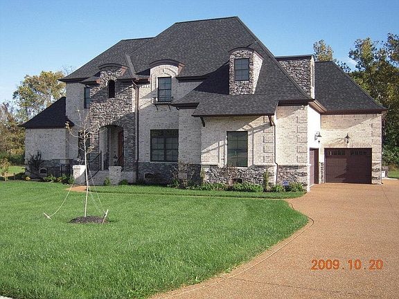 2nd image of 2005 Martins Bend Dr