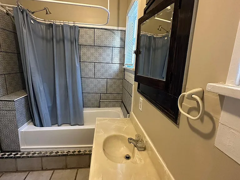 41 Gilbert Ave #E — Photo 22