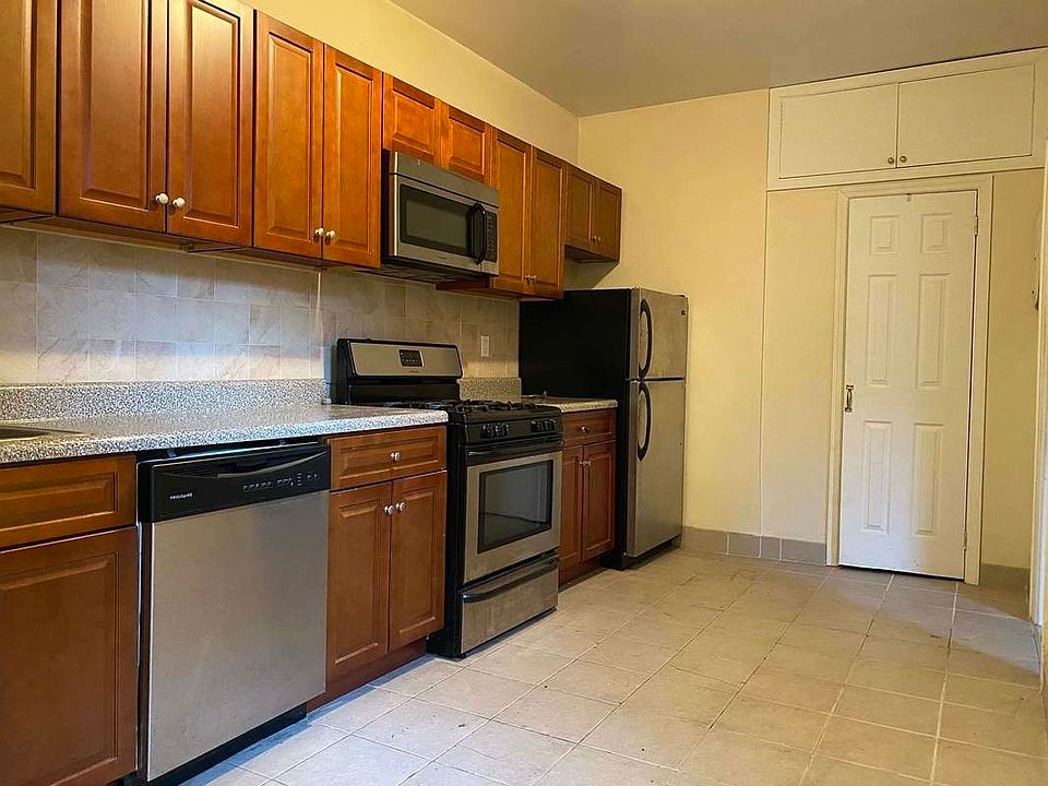 1st image of 29-10 Astoria Blvd #A