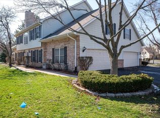 1476 Laurel Oaks Dr, Streamwood, IL