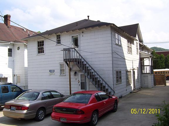 321 3rd Street 5 Family Bldg Apt.#2 lower level apt drive up