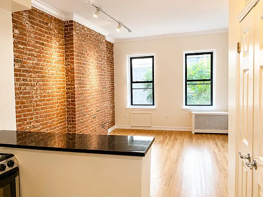 Living room, photo 1