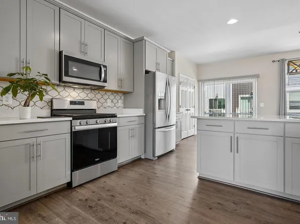 8358 Sallyport St, Lorton, VA 22079