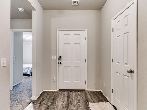 4th image of 5312 Nicole Dr