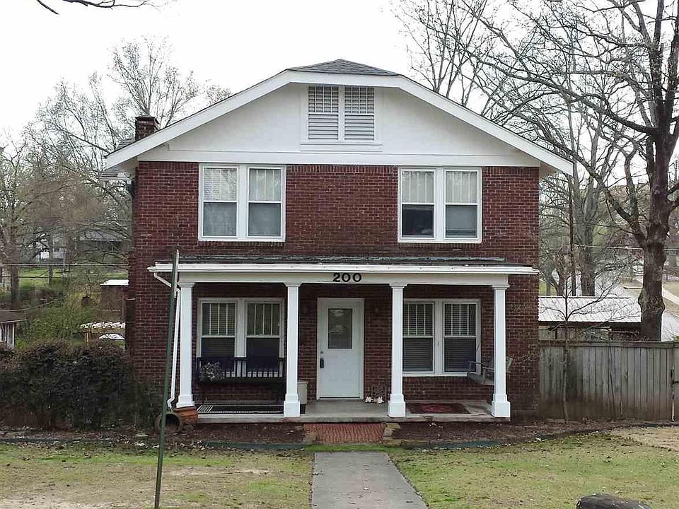 2nd image of 200 Goshen Ave