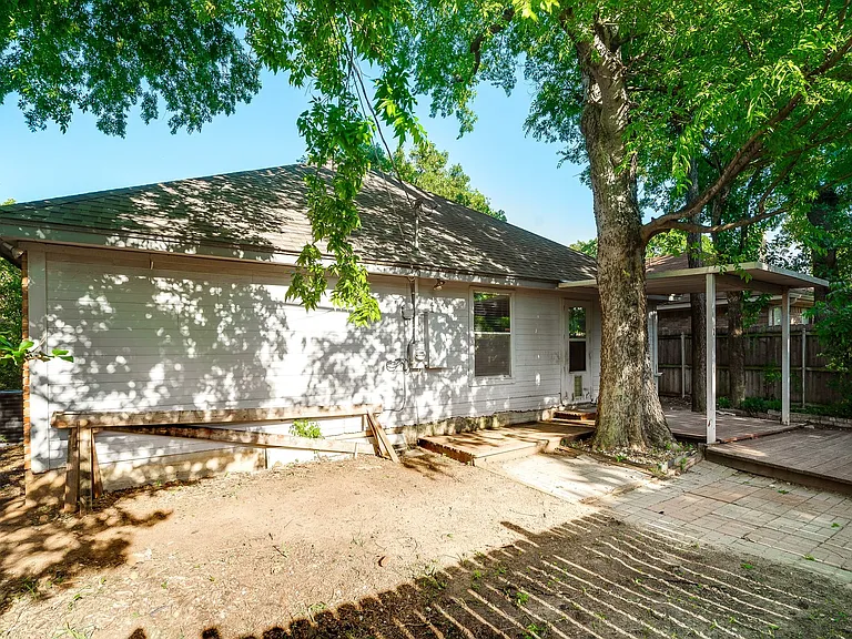 6108 Paradise Dr — Photo 34