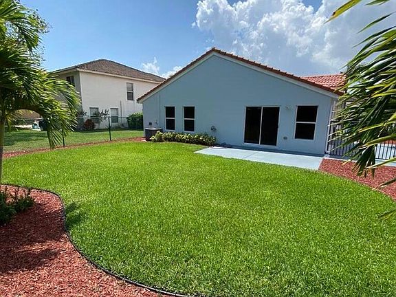 3rd image of 1835 Magliano Dr