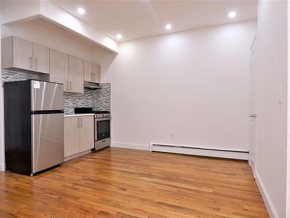 4th image of 525 E 5th St #1A