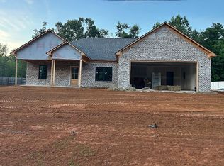 194 Page Dr, Pontotoc, MS 38863