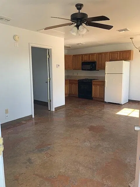 1 bed, $650 — Photo 3