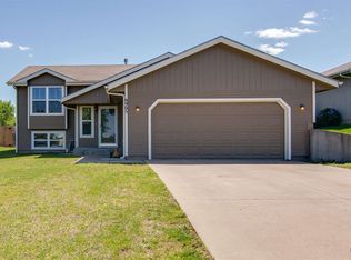 6905 SW 18th St, Topeka, KS 66615