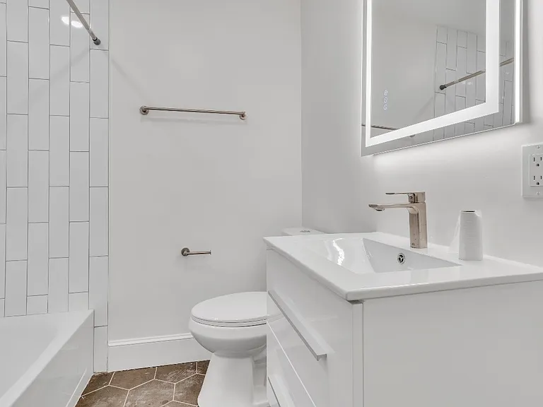316 Summit Ave #102 — Photo 10