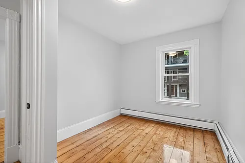 114 Woodstock St #4 Photo 1