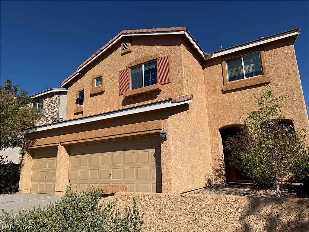 4 bed, 3.0 bath, 2793 sqft, $2,975 — Photo 2