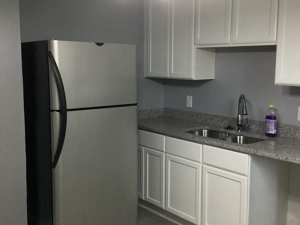 1st image of 8919 Green St