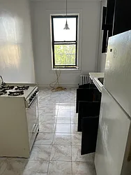 Rented by Avi Beluca, LREB