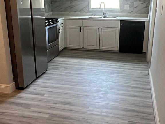 3rd image of 1310 Hobbs Ave