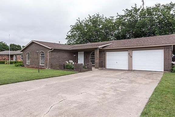 4th image of 713 Opal St