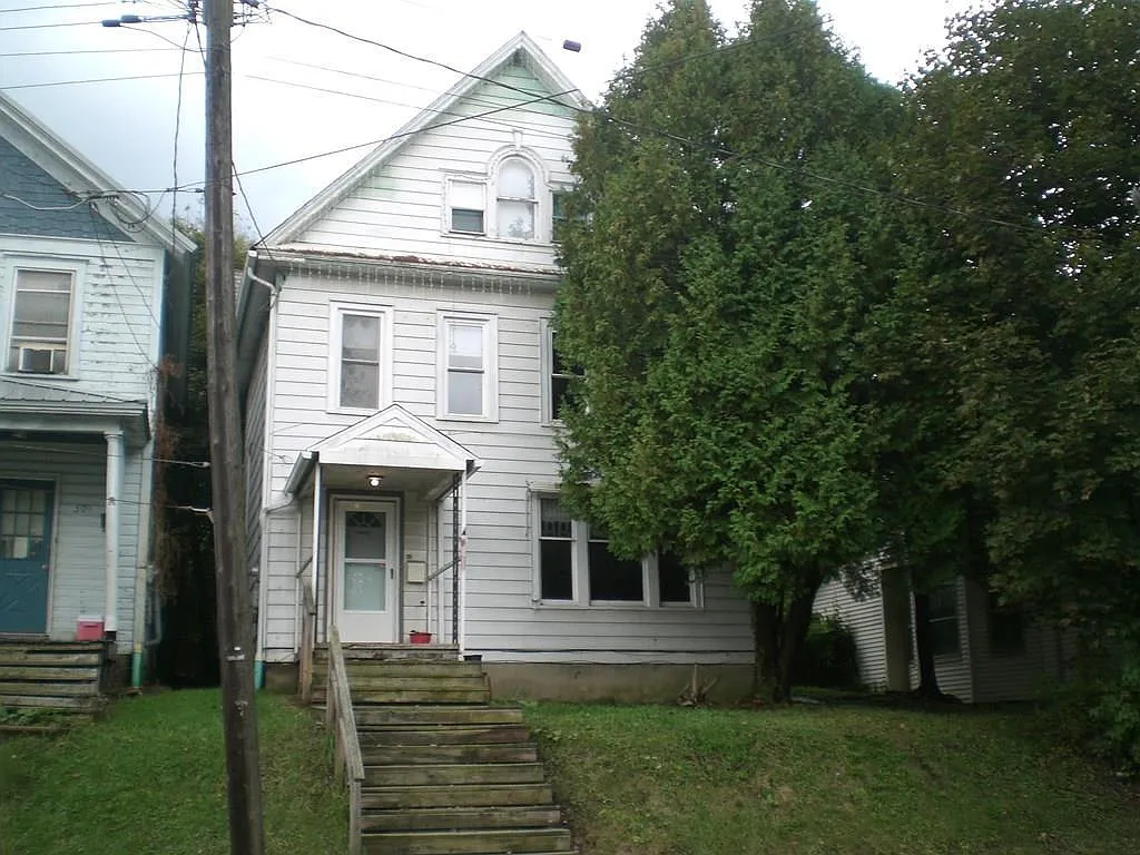 507 E 3rd St photo 1