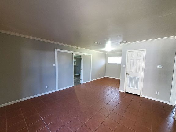 4th image of 2820 General Marshall St