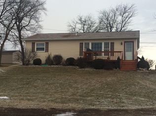 507 E Husseman St, Roanoke, IL