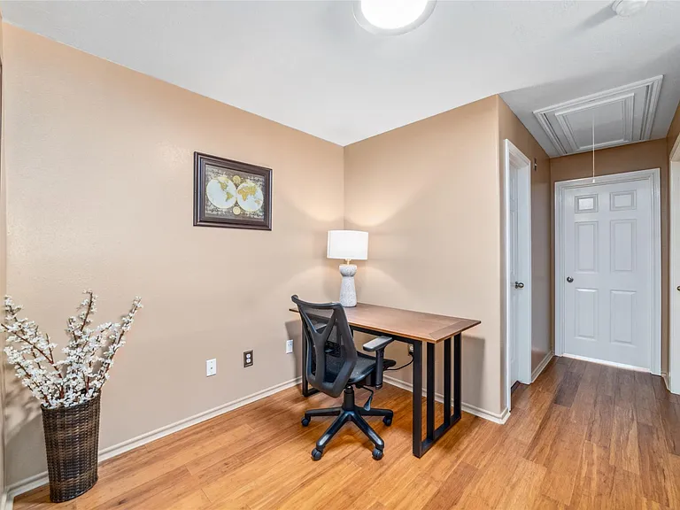 203 W Stedhill Loop — Photo 28