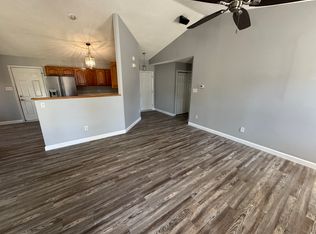 305 Gibbs Rd, New Bern, NC 28560