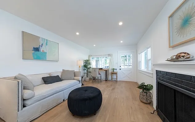 70 S Altadena Dr — Photo 10