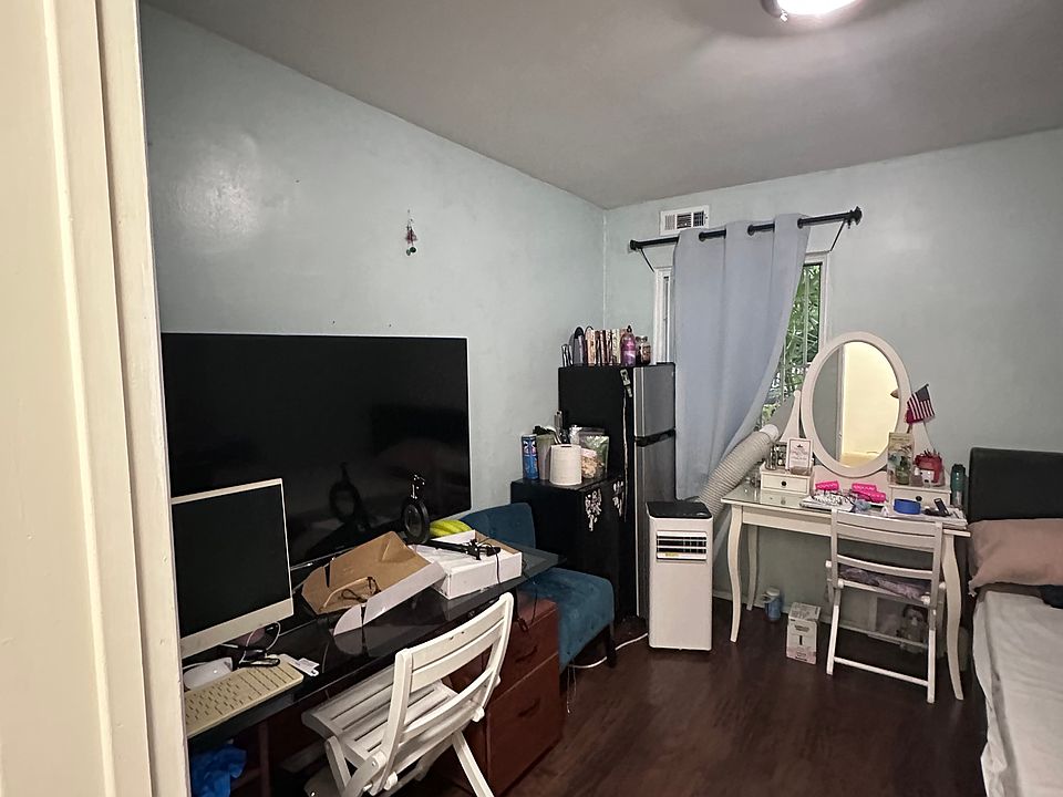 1st image of 6382 Iroquois Rd