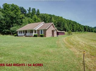 22 Trace Rd, Newton, WV 25266