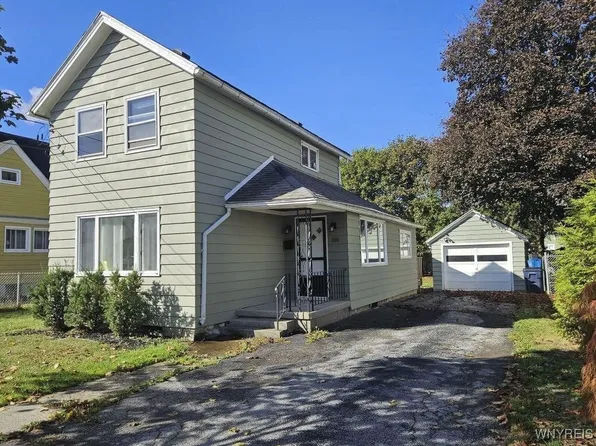 110 Hutchins St, Batavia, NY 14020