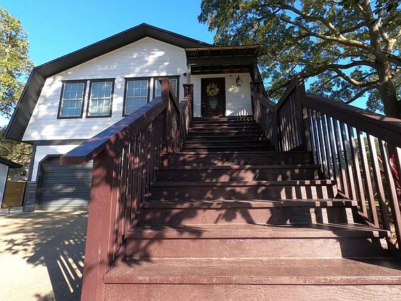 3rd image of 1765 Hurlburt Rd #A