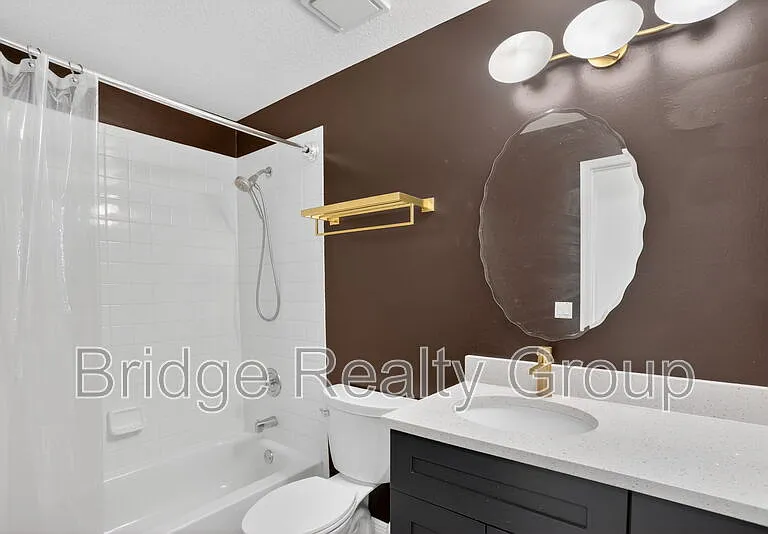 10315 Winding Creek Ln — Photo 25
