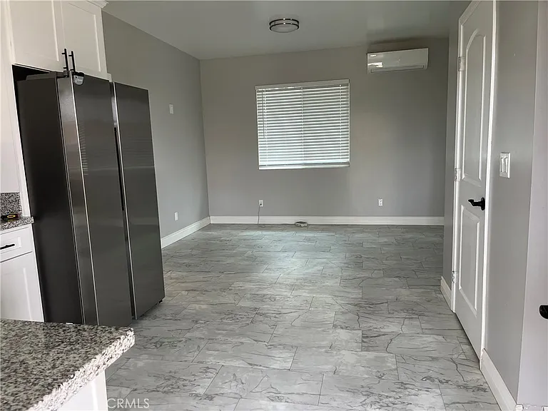 1723 Lincoln Ave — Photo 3