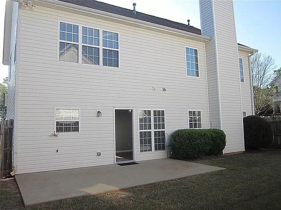 4th image of 413 Towne Valley Dr