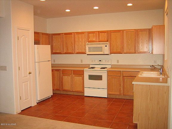 5th image of 948 W Calle Estrella De Noche
