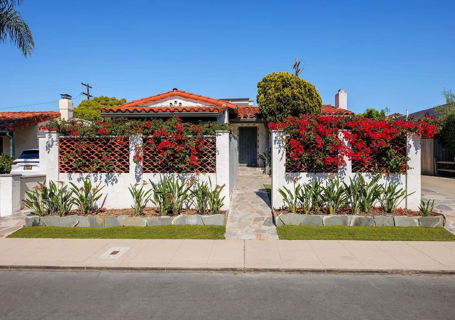 Charming Spanish-Style Craftsman 2bd/2ba Home in the Heart of the College Area — Photo 1
