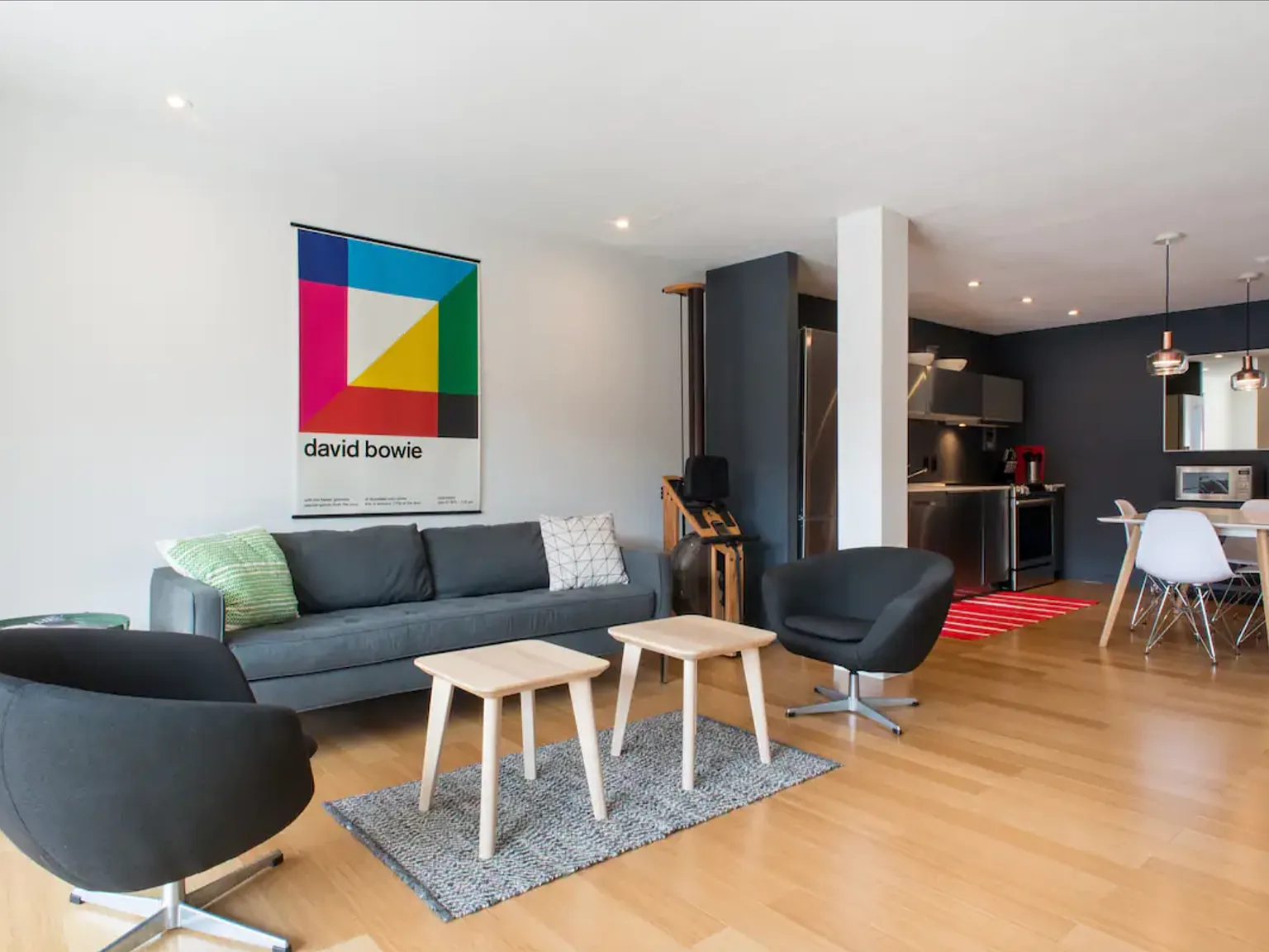 2 bed, 760 sqft, $3,300 — Photo 1