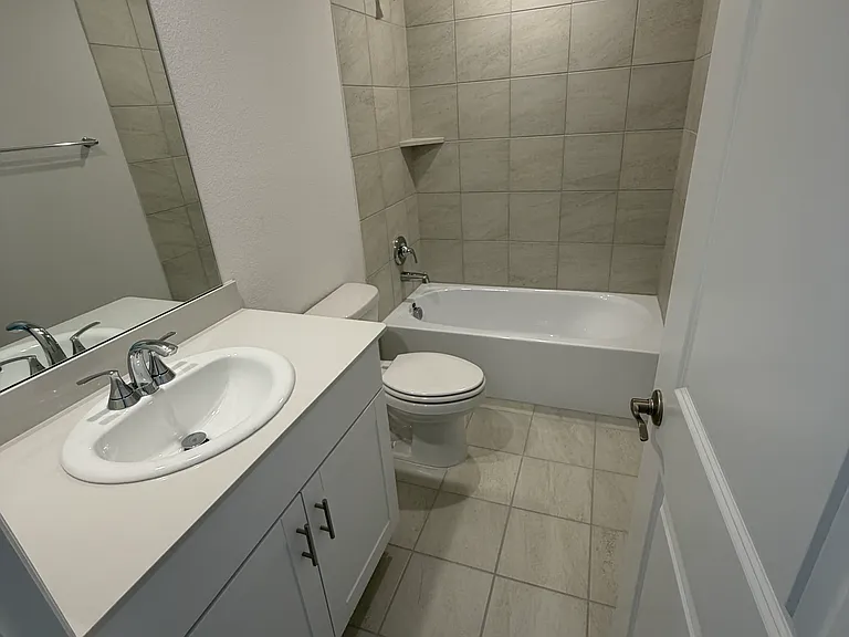 2203 Rannoch St — Photo 11