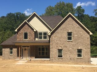 2554 Distillery Rd, Greenbrier, TN 37073