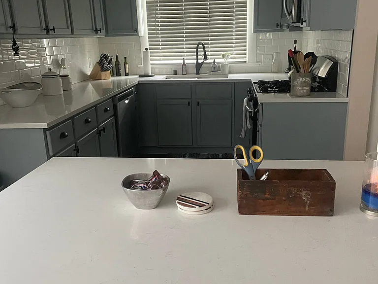 808 Blaine Ave — Photo 2