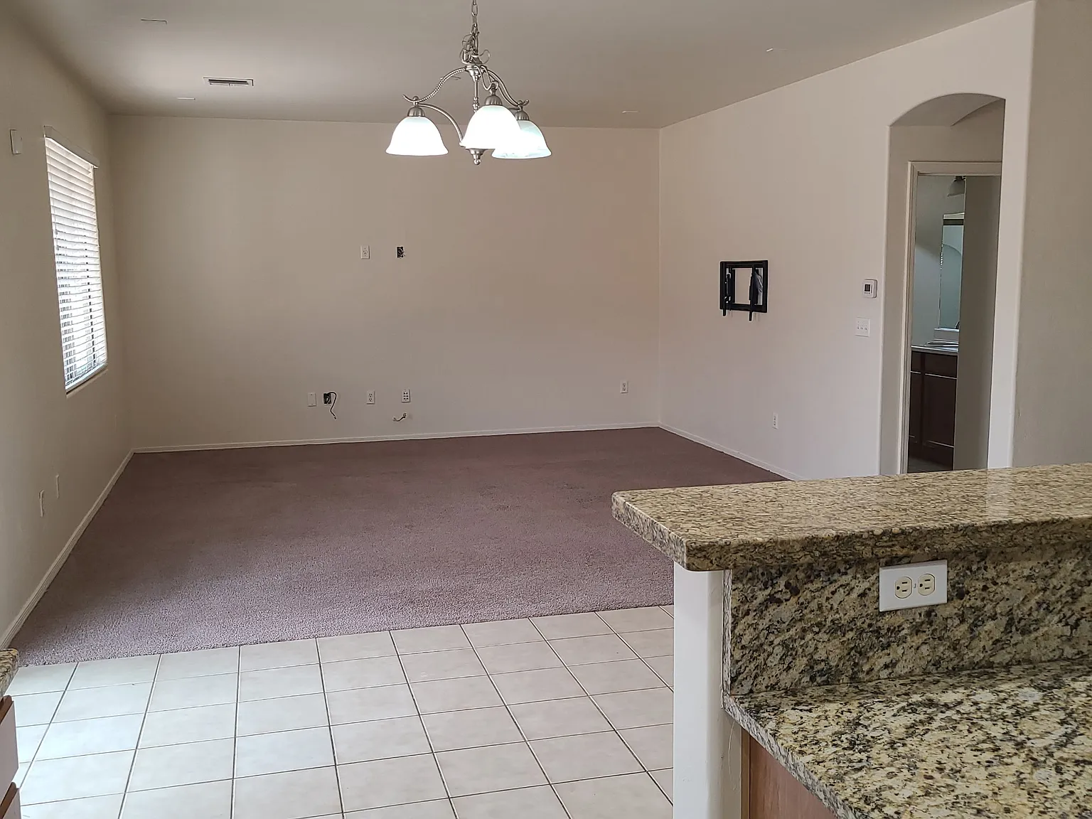 4 bed, 2289 sqft, $2,250 — Photo 4