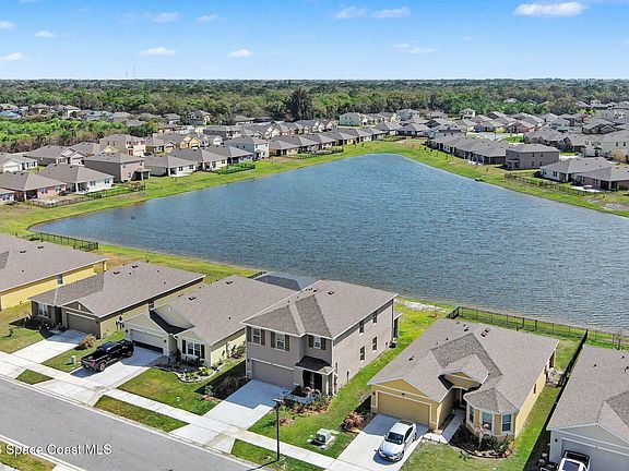 3rd image of 966 Trinity St