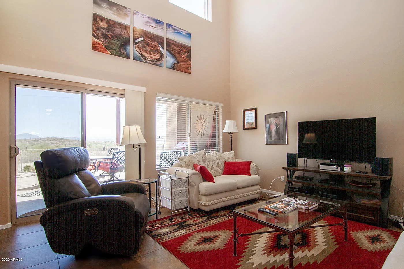 3 bed, 2.5 bath, 1828 sqft, $6,000 — Photo 3