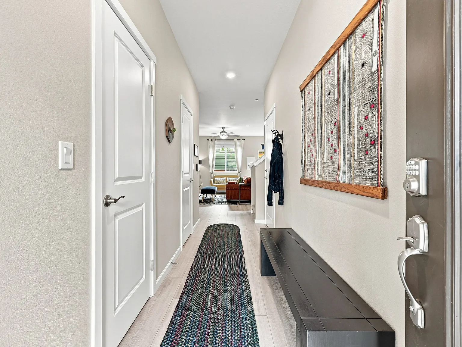 3 bed, 1709 sqft, $3,250 — Photo 3